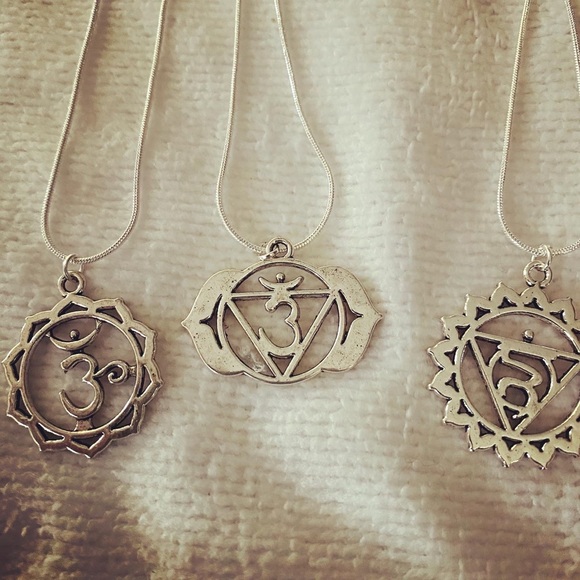 Chakra Healing Pendant Necklace - Picture 3 of 5